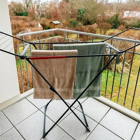 Mit Grossem Balkon - Ruhig, Elbnah & Stadtnah *