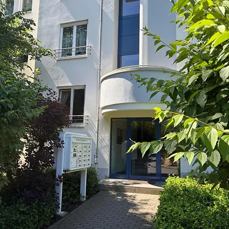 Apartment Mit Grossem Balkon - Ruhig, Elbnah & Stadtnah Dresden