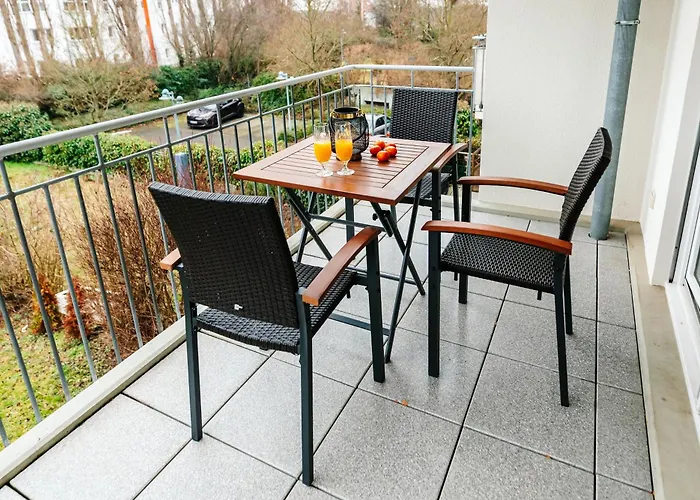 Apartamento Mit Grossem Balkon - Ruhig & Stadtnah *